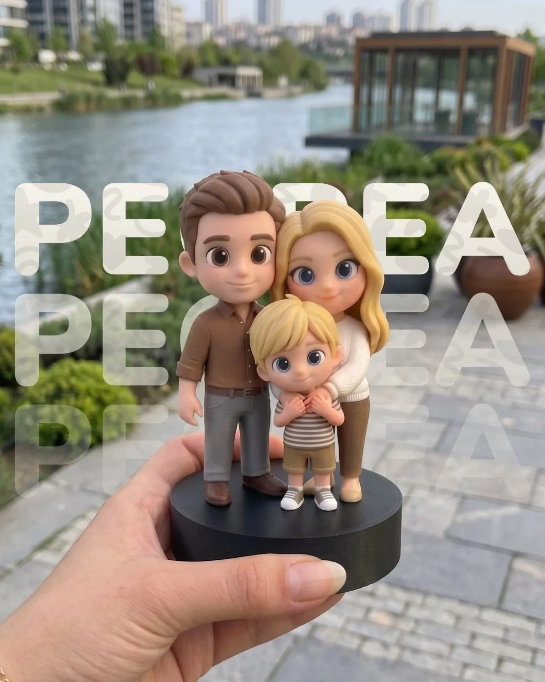 Aile Figürü (3 Kişilik) - 3D Detay Açısı 2 | PECREA